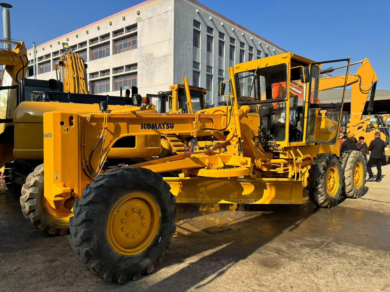 KOMATSU GD511 - Niveleuse: photos 2 KOMATSU GD511 - Niveleuse: photos 2