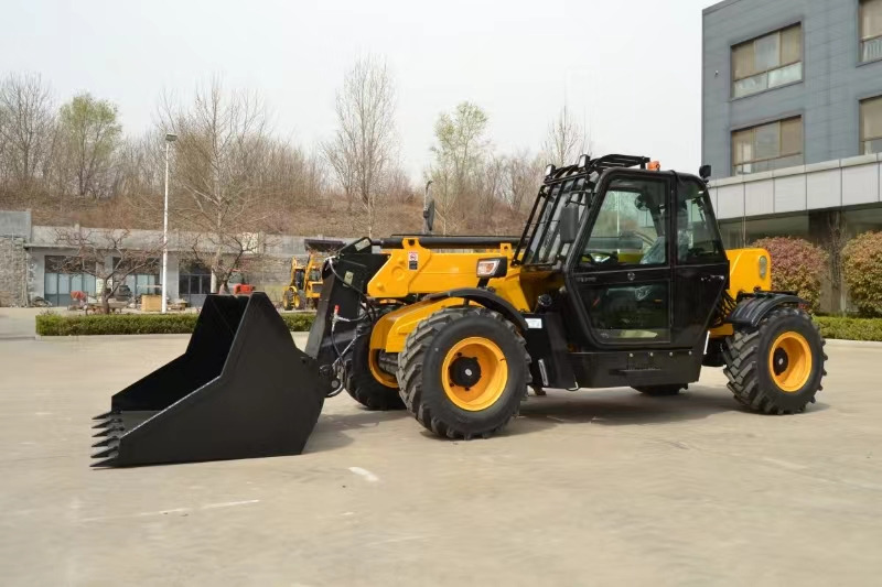 KOMATSU Longer boom - Chariot élévateur diesel: photos 4 KOMATSU Longer boom - Chariot élévateur diesel: photos 4