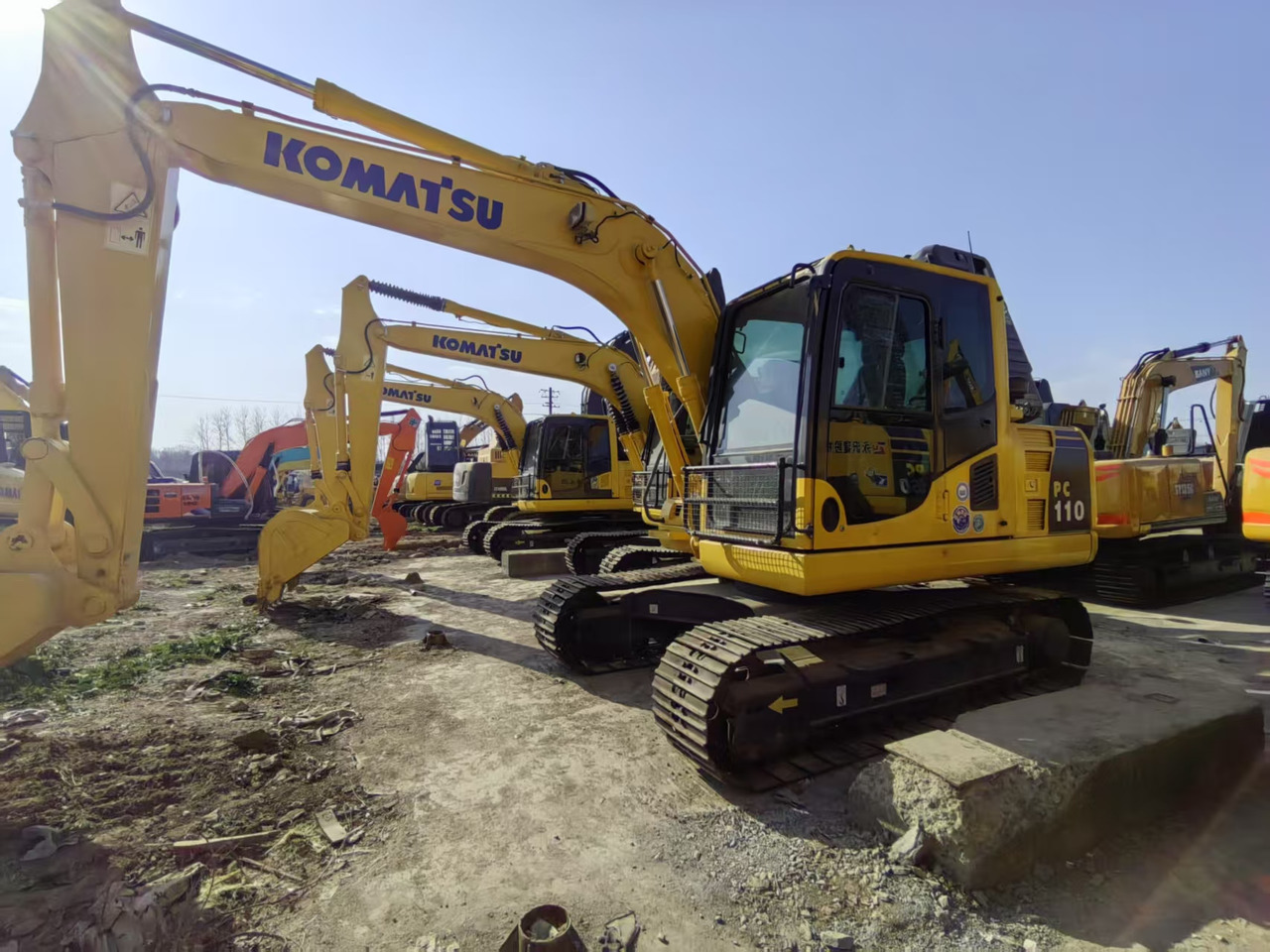 KOMATSU PC110-7 - Pelle sur chenille: photos 2 KOMATSU PC110-7 - Pelle sur chenille: photos 2