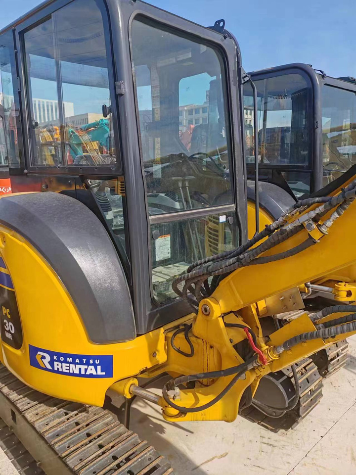 KOMATSU PC30 - Pelle sur chenille: photos 4 KOMATSU PC30 - Pelle sur chenille: photos 4