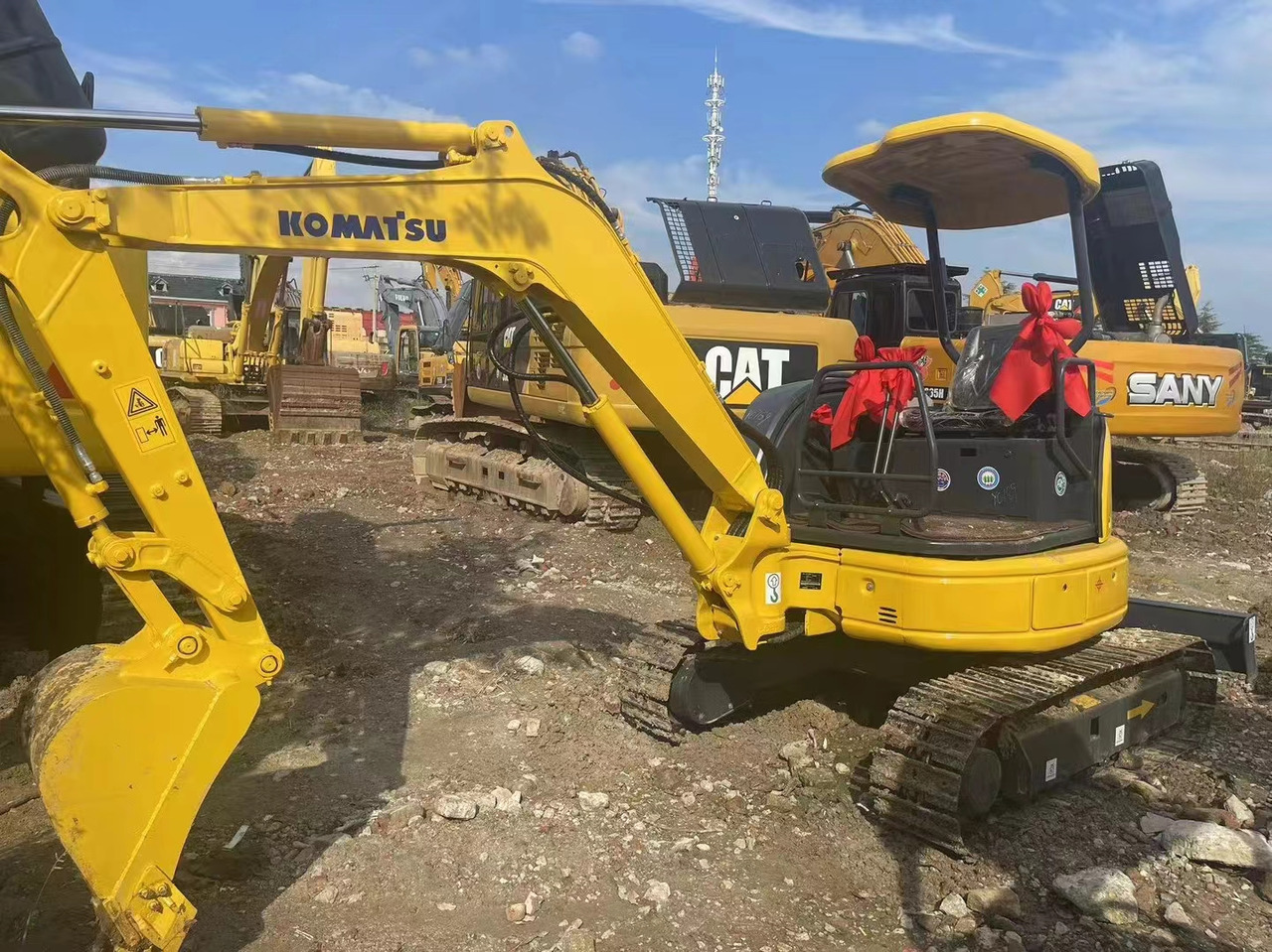 KOMATSU PC35 - Pelle sur chenille: photos 5 KOMATSU PC35 - Pelle sur chenille: photos 5