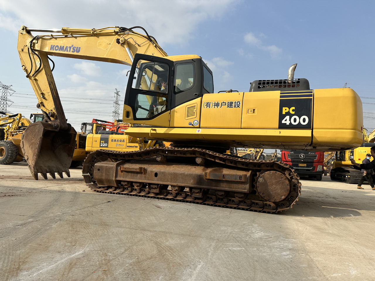 KOMATSU PC400-7 - Pelle sur chenille: photos 2 KOMATSU PC400-7 - Pelle sur chenille: photos 2