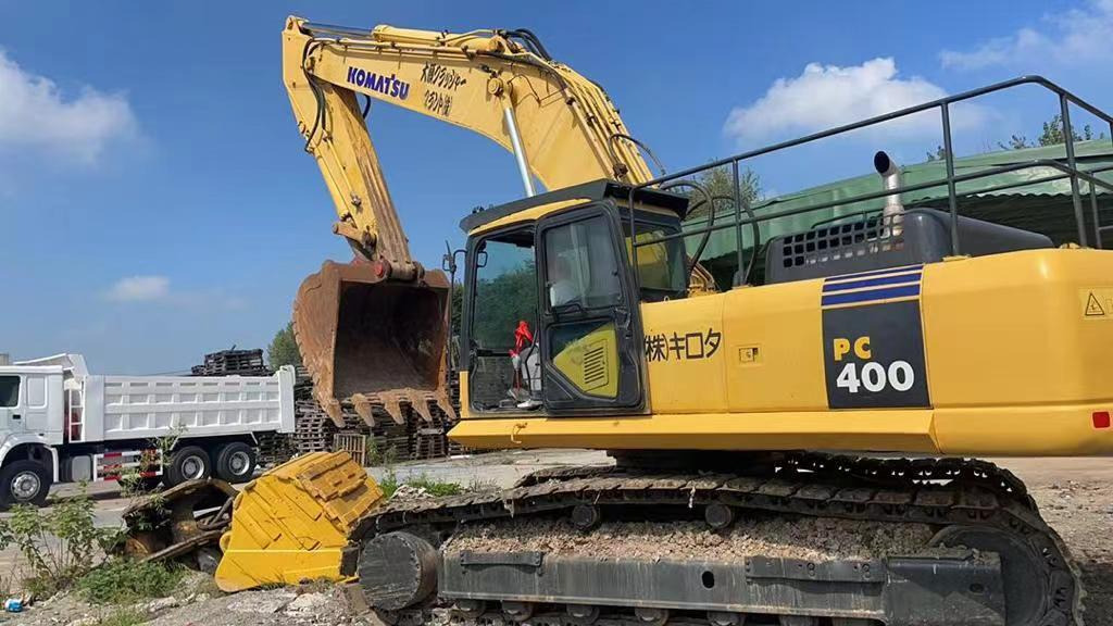 KOMATSU PC400-7 - Pelle sur chenille: photos 1 KOMATSU PC400-7 - Pelle sur chenille: photos 1