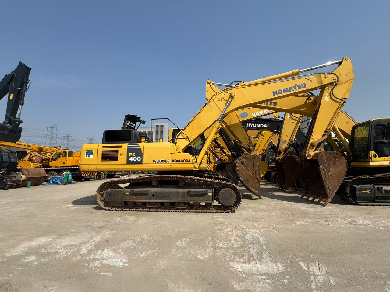 KOMATSU PC400-8 - Pelle sur chenille: photos 1 KOMATSU PC400-8 - Pelle sur chenille: photos 1