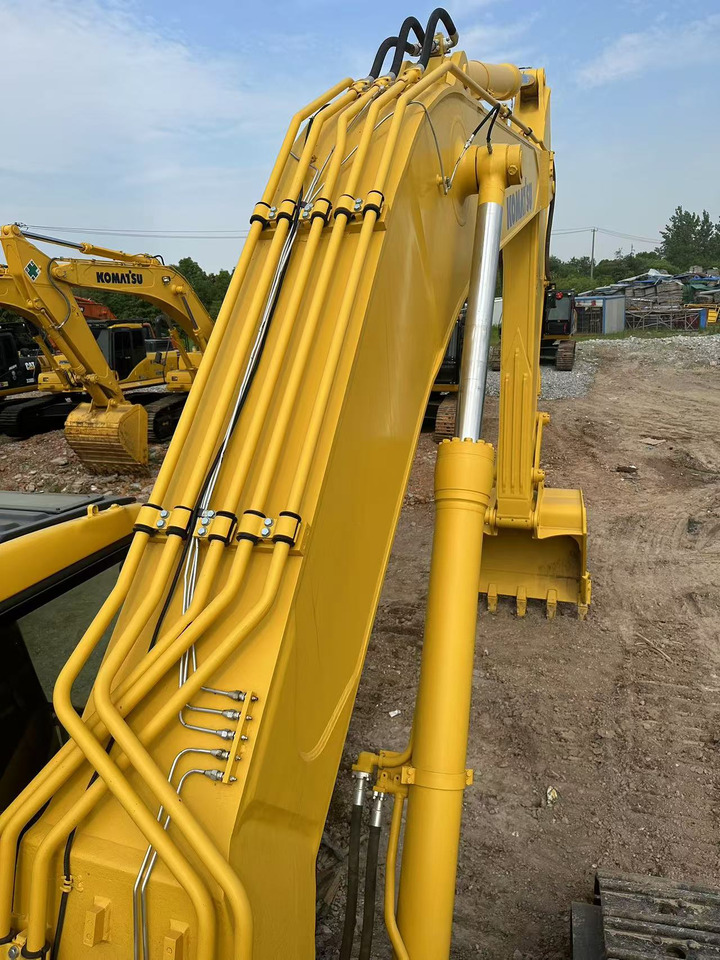 KOMATSU PC450-7 - Pelle sur chenille: photos 3 KOMATSU PC450-7 - Pelle sur chenille: photos 3