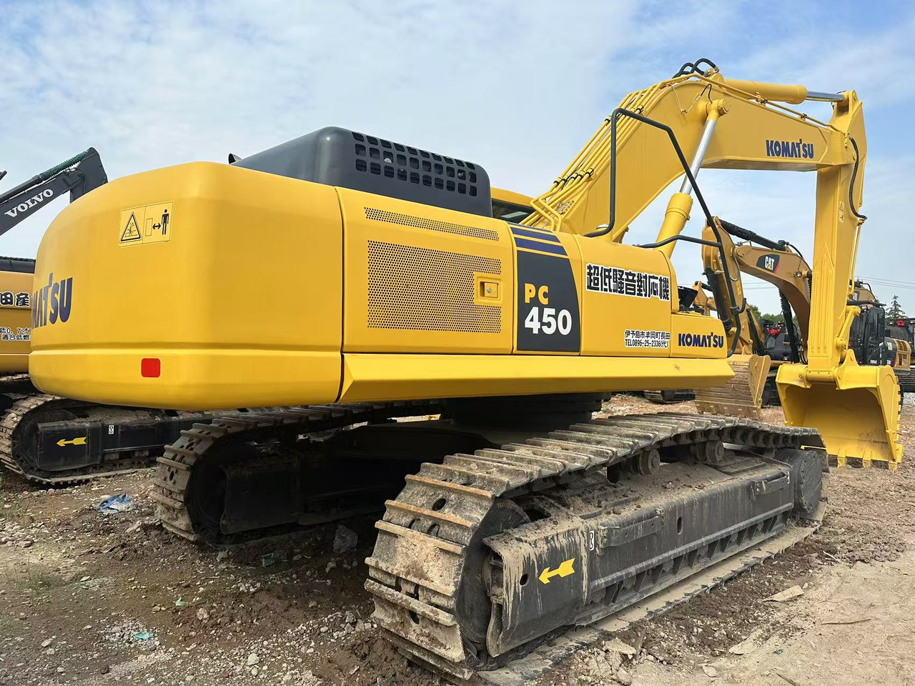 KOMATSU PC450-7 - Pelle sur chenille: photos 2 KOMATSU PC450-7 - Pelle sur chenille: photos 2
