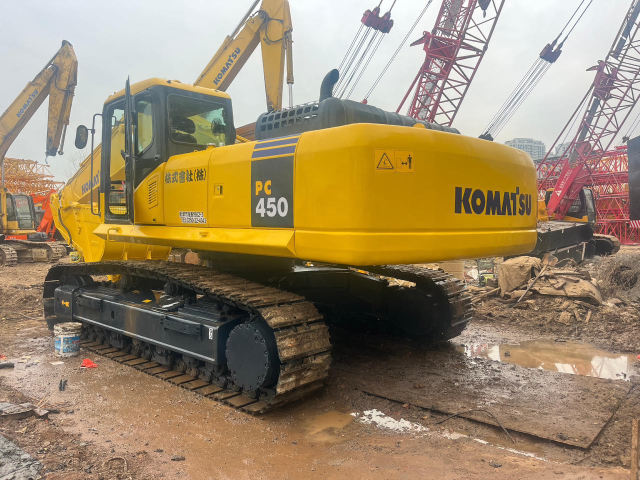 KOMATSU PC450-7 - Pelle sur chenille: photos 4 KOMATSU PC450-7 - Pelle sur chenille: photos 4