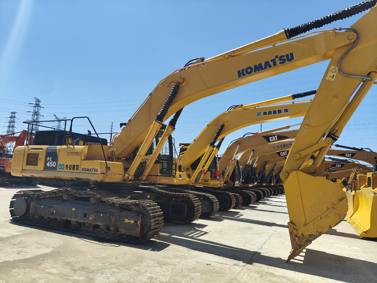 KOMATSU PC450-8 - Pelle sur chenille: photos 2 KOMATSU PC450-8 - Pelle sur chenille: photos 2