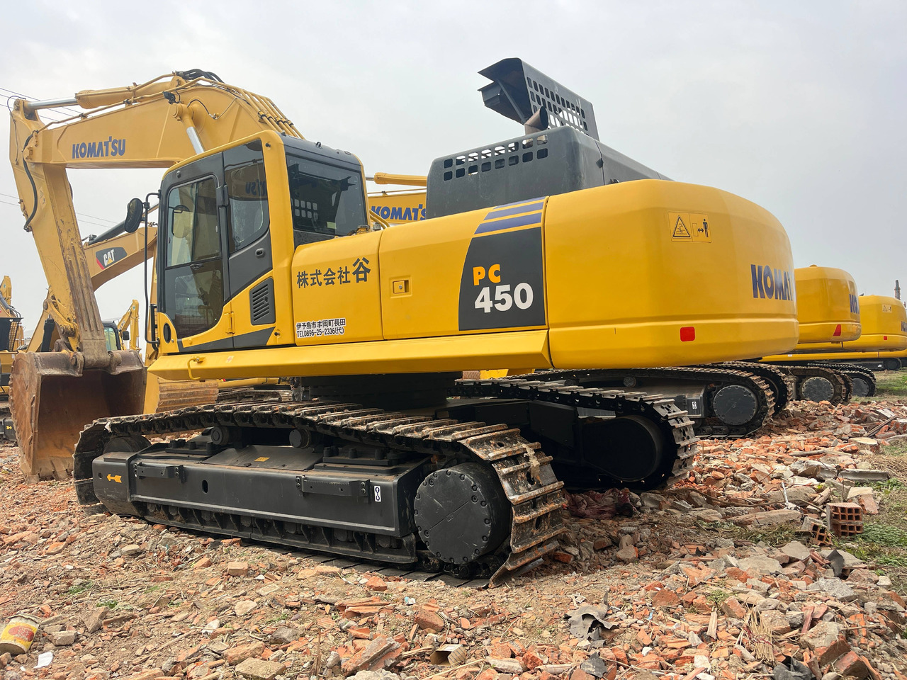 KOMATSU PC450-8 - Pelle sur chenille: photos 1 KOMATSU PC450-8 - Pelle sur chenille: photos 1