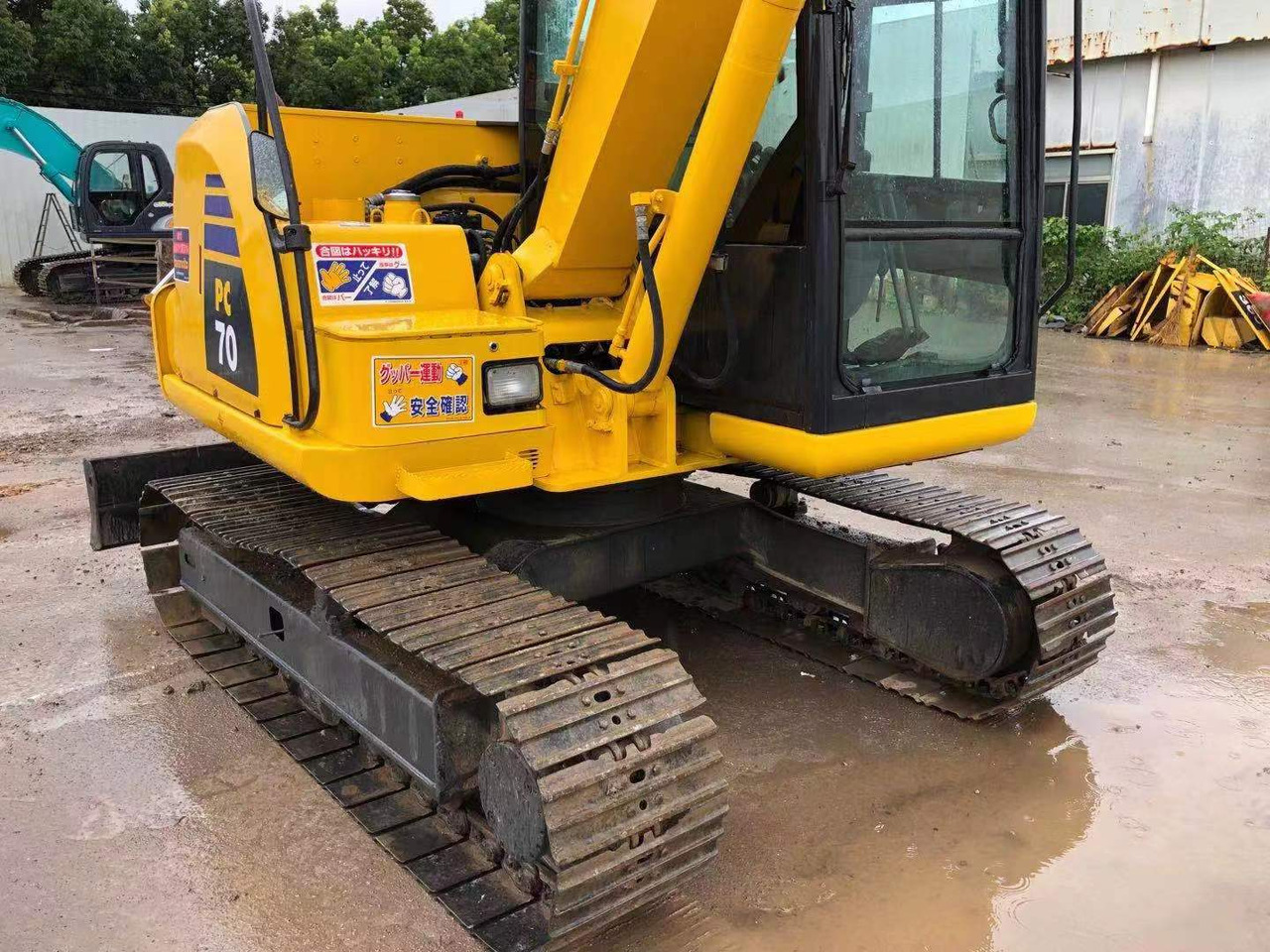 KOMATSU PC70-8 - Pelle sur chenille: photos 4 KOMATSU PC70-8 - Pelle sur chenille: photos 4
