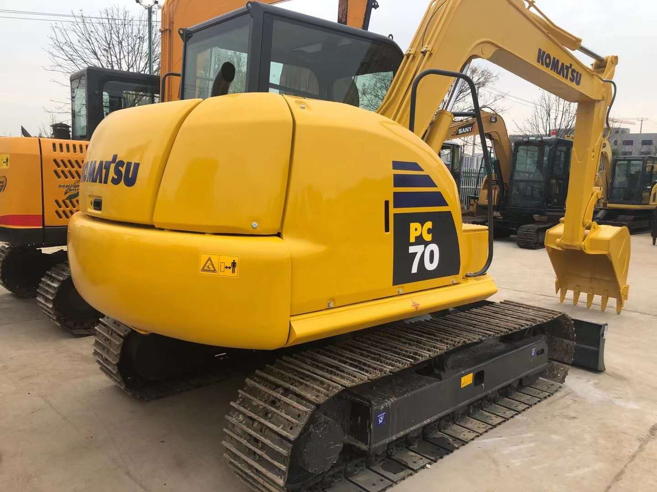 KOMATSU PC70-8 - Pelle sur chenille: photos 2 KOMATSU PC70-8 - Pelle sur chenille: photos 2