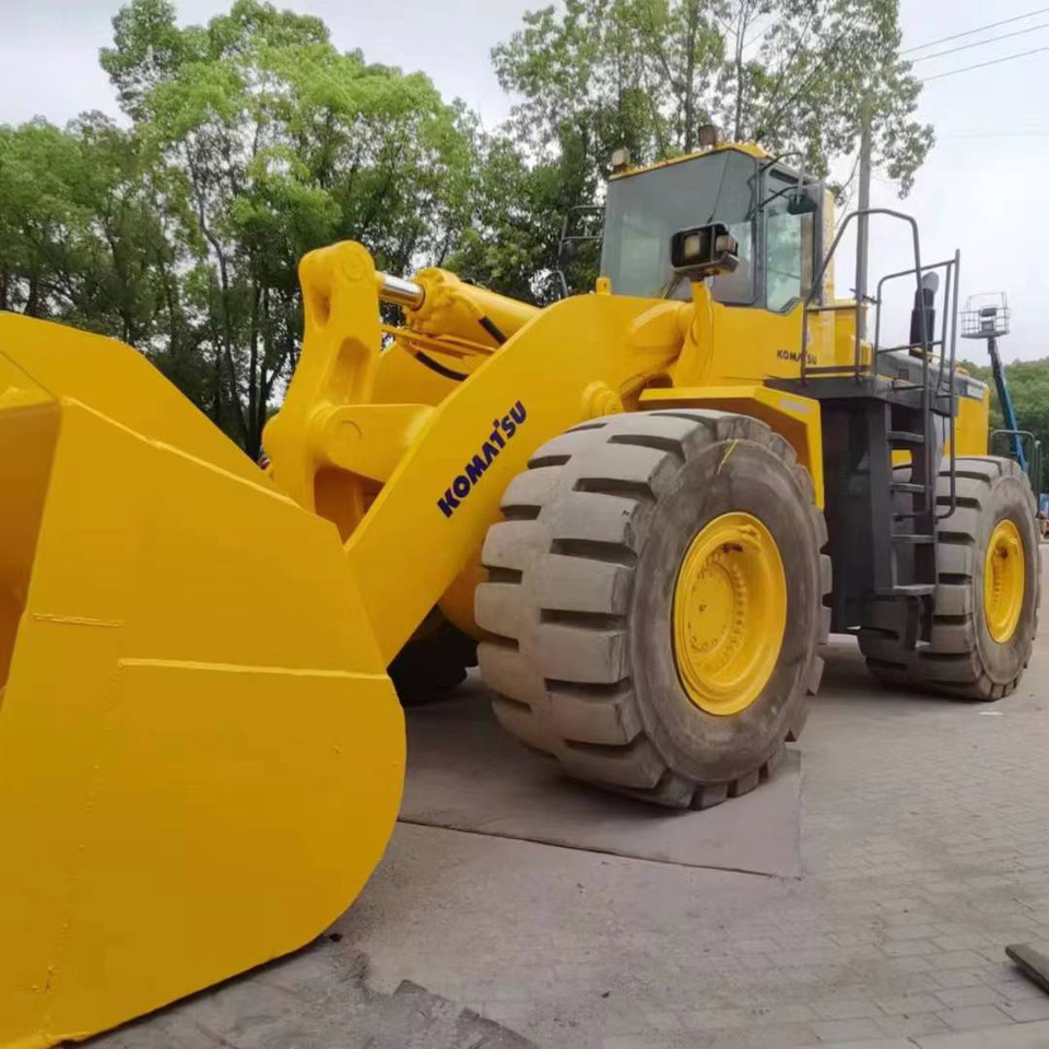 KOMATSU WA600-3 - Chargeuse sur pneus: photos 2 KOMATSU WA600-3 - Chargeuse sur pneus: photos 2