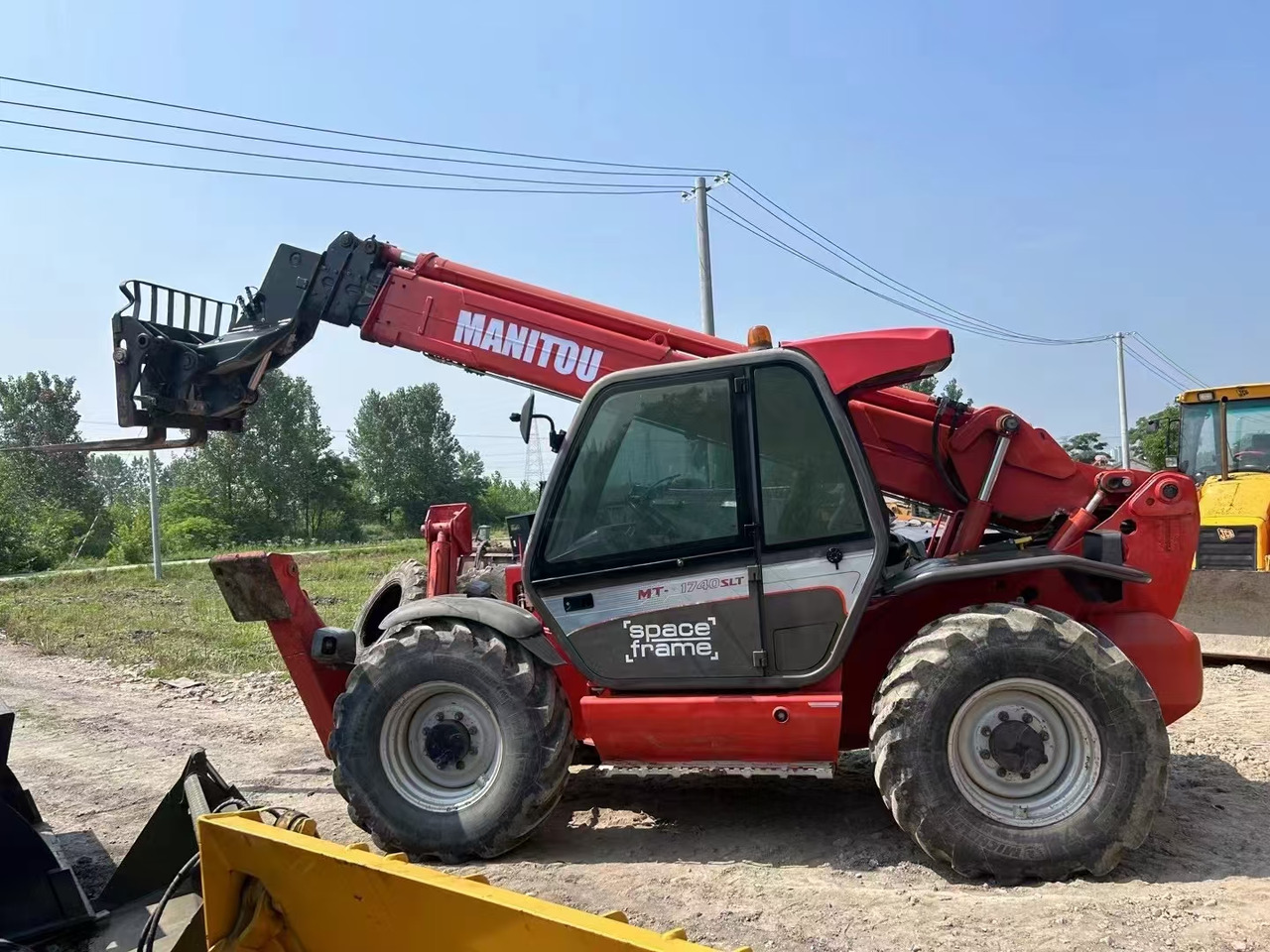 MANITOU MT1740SLT - Chariot télescopique: photos 3 MANITOU MT1740SLT - Chariot télescopique: photos 3