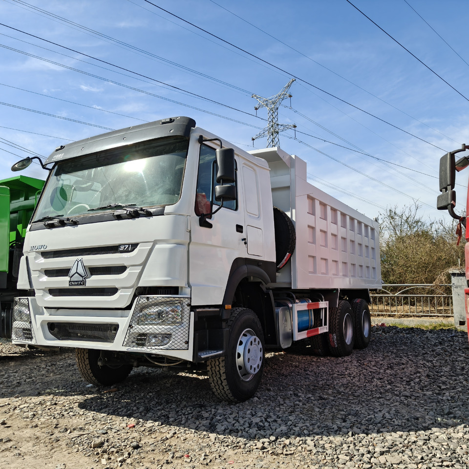 SINOTRUK Howo 6x4-10 wheels - Camion benne: photos 1 SINOTRUK Howo 6x4-10 wheels - Camion benne: photos 1