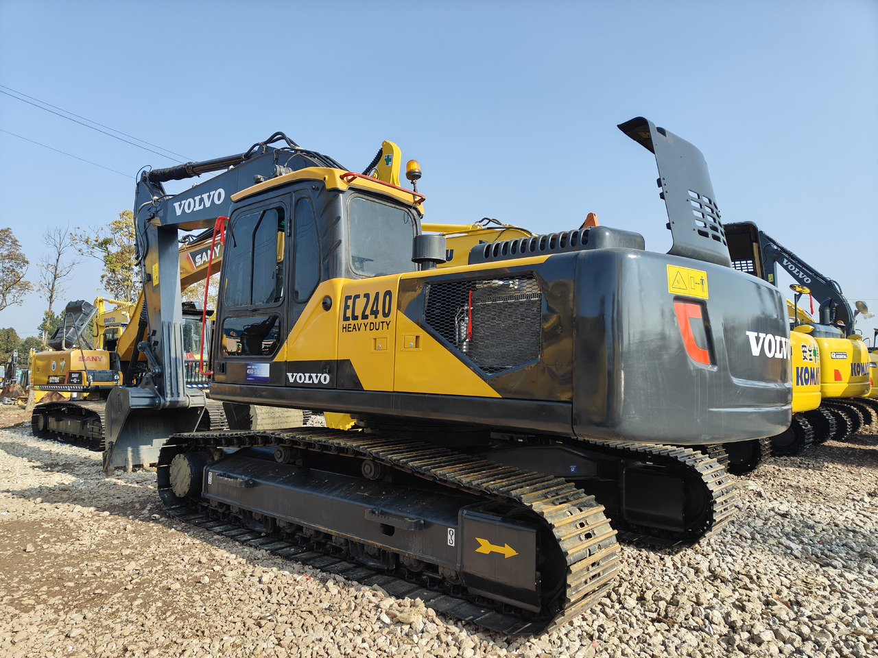 VOLVO EC240 - Pelle sur chenille: photos 4 VOLVO EC240 - Pelle sur chenille: photos 4