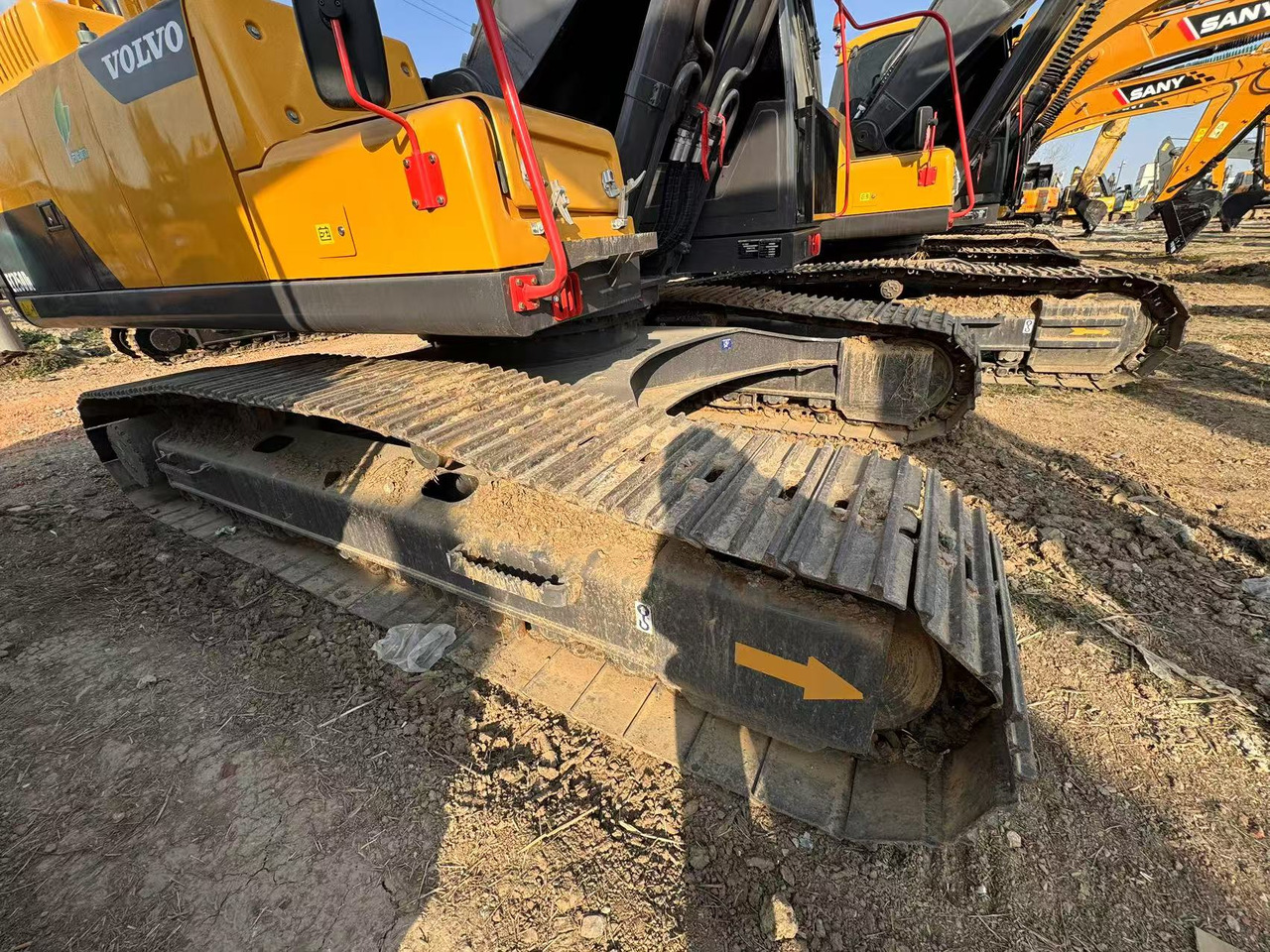 VOLVO EC250D - Pelle sur chenille: photos 3 VOLVO EC250D - Pelle sur chenille: photos 3