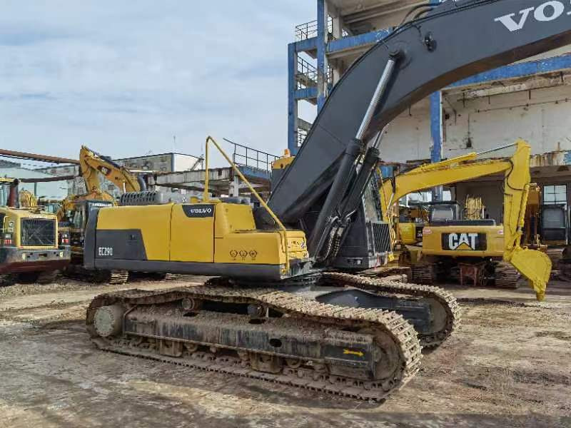 VOLVO EC290 - Pelle sur chenille: photos 3 VOLVO EC290 - Pelle sur chenille: photos 3