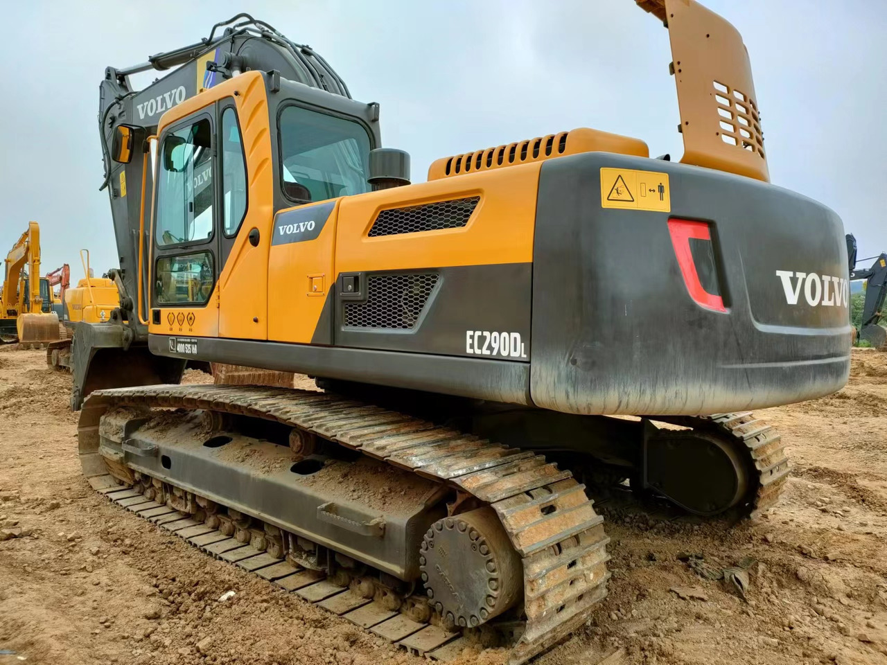VOLVO EC290 - Pelle sur chenille: photos 2 VOLVO EC290 - Pelle sur chenille: photos 2