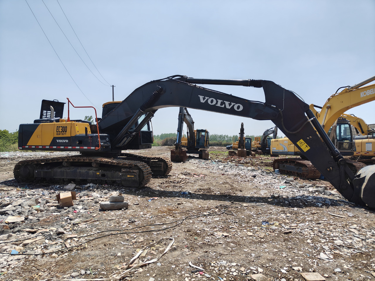 VOLVO EC300 - Pelle sur chenille: photos 4 VOLVO EC300 - Pelle sur chenille: photos 4