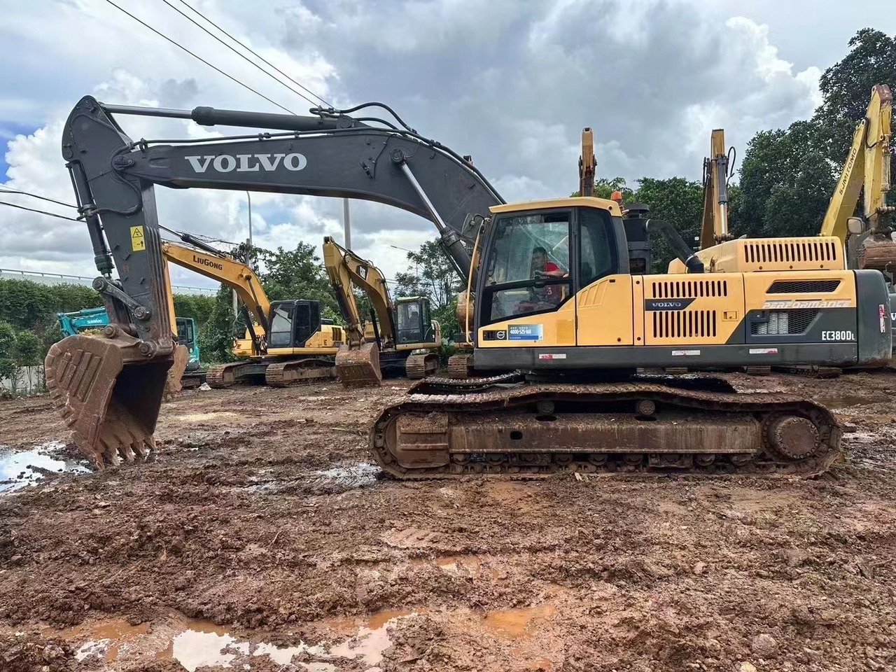 VOLVO EC380 - Pelle sur chenille: photos 3 VOLVO EC380 - Pelle sur chenille: photos 3