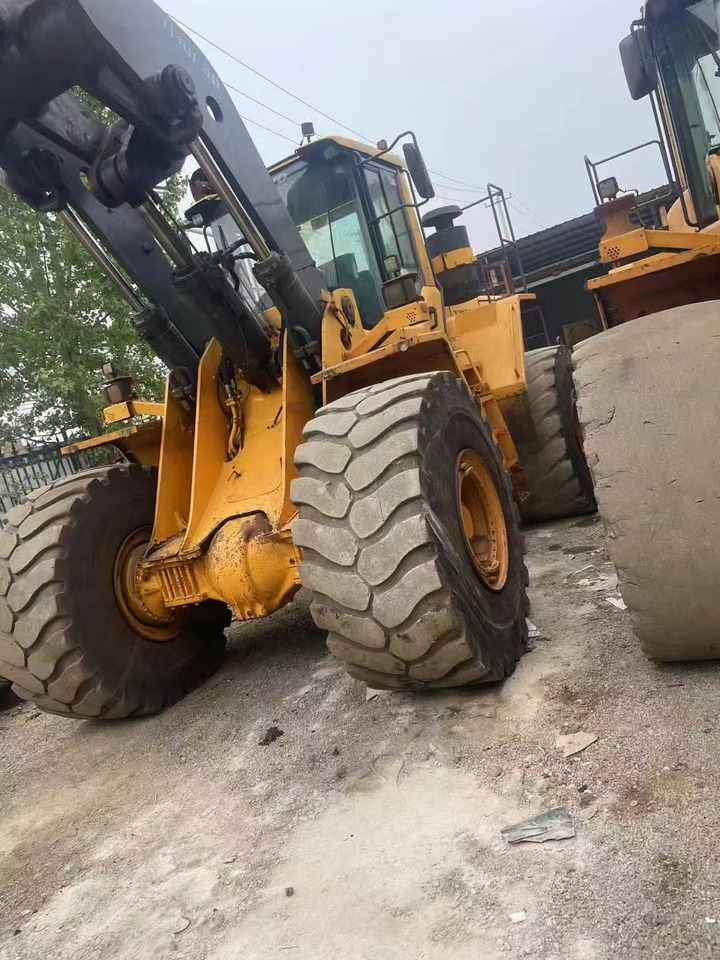 VOLVO L220F - Chargeuse sur pneus: photos 5 VOLVO L220F - Chargeuse sur pneus: photos 5
