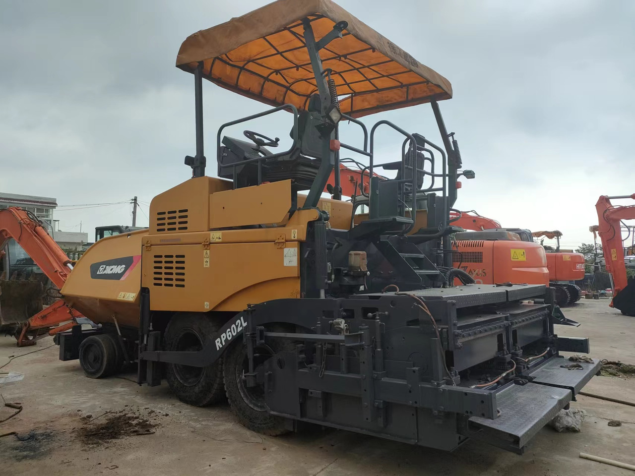 XCMG RP602 - Finisseur: photos 1 XCMG RP602 - Finisseur: photos 1