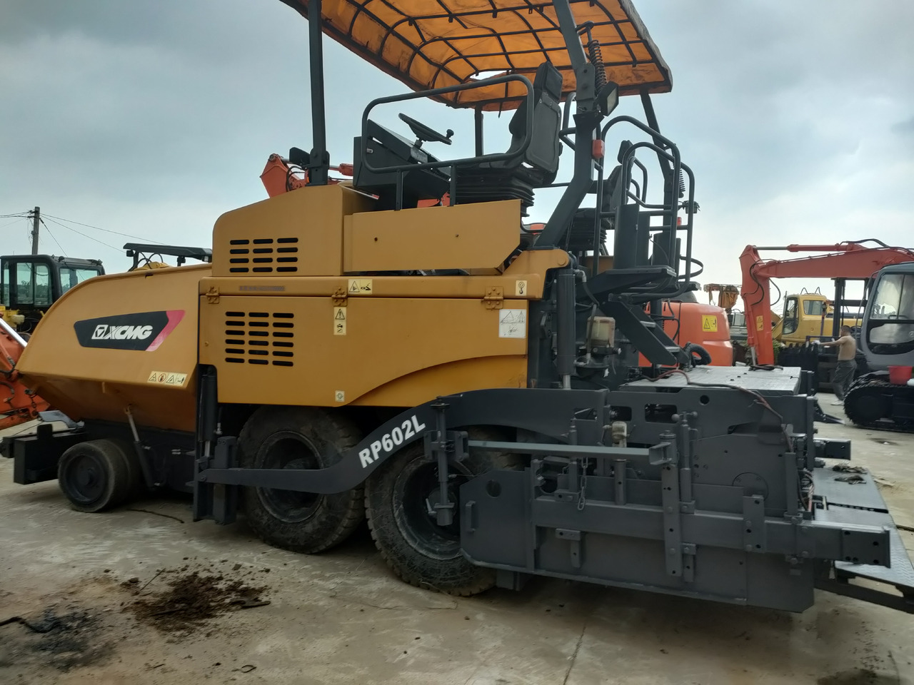 XCMG RP602L - Finisseur: photos 2 XCMG RP602L - Finisseur: photos 2