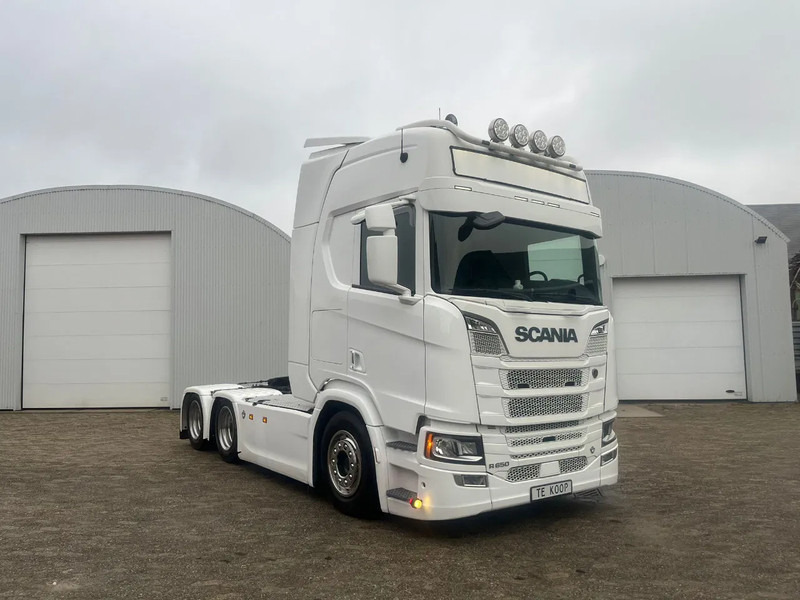 Scania R650 V8 NGS R650 6x4 - Tracteur routier: photos 4 Scania R650 V8 NGS R650 6x4 - Tracteur routier: photos 4