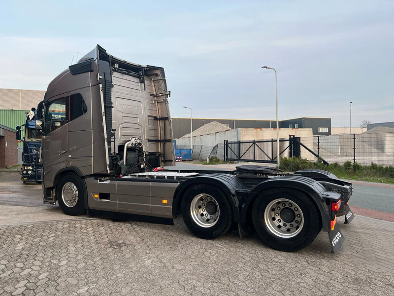 Volvo FH 16.650 FH16 6x4 - Tracteur routier: photos 5 Volvo FH 16.650 FH16 6x4 - Tracteur routier: photos 5