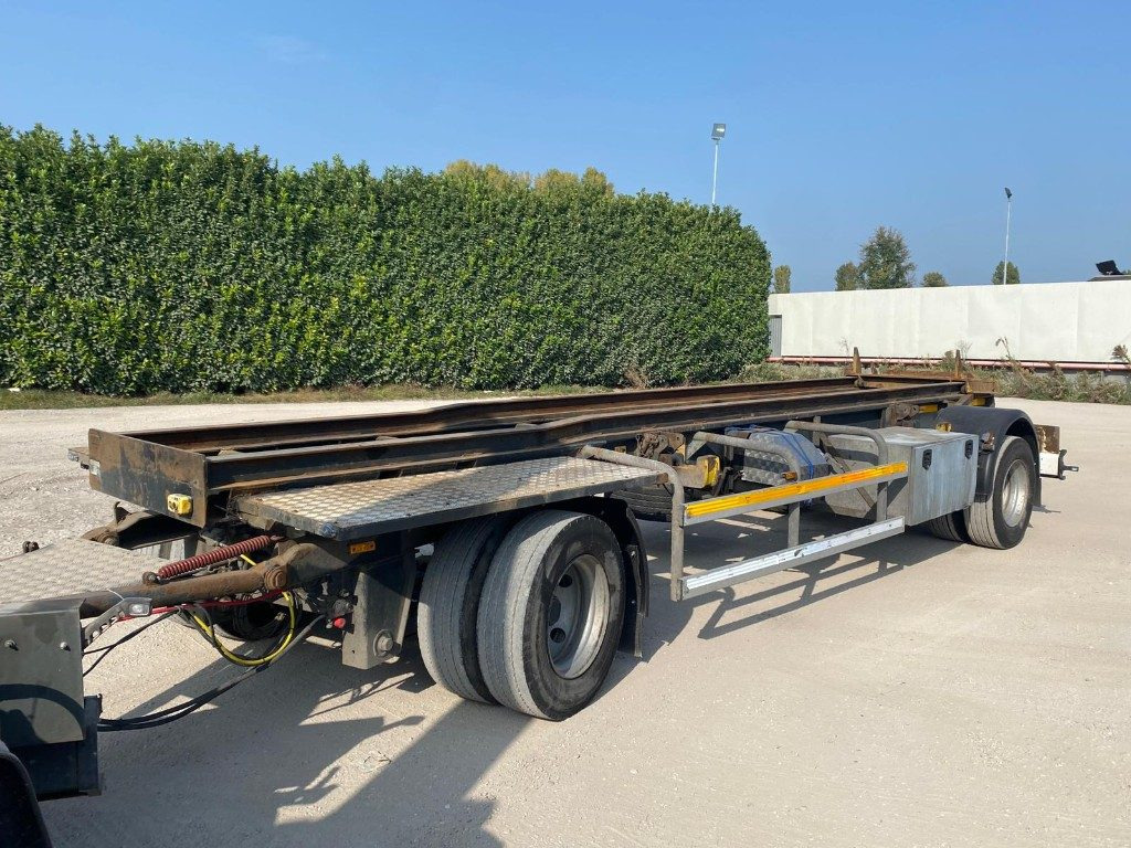 CARDI RIMORCHIO CARDI SCARRABILE PNEUMATICO - Remorque ampliroll/ Multibenne: photos 3 CARDI RIMORCHIO CARDI SCARRABILE PNEUMATICO - Remorque ampliroll/ Multibenne: photos 3