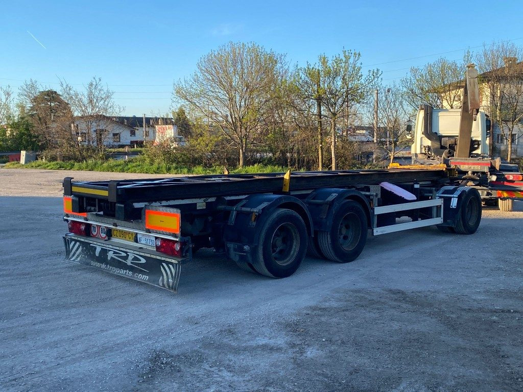 CARDI RIMORCHIO CARDI SCARRABILE RIBALTABILE PNEUMATICO - Remorque ampliroll/ Multibenne: photos 4 CARDI RIMORCHIO CARDI SCARRABILE RIBALTABILE PNEUMATICO - Remorque ampliroll/ Multibenne: photos 4