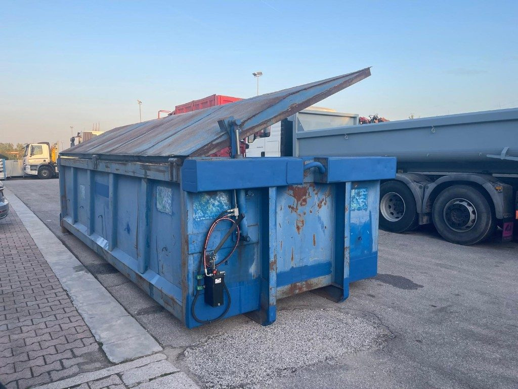 CONTAINER SCARRABILE USATO CON COPERCHIO - Benne ampliroll: photos 1 CONTAINER SCARRABILE USATO CON COPERCHIO - Benne ampliroll: photos 1