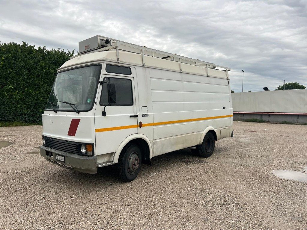 FIAT 60 10 - Fourgon utilitaire: photos 1 FIAT 60 10 - Fourgon utilitaire: photos 1