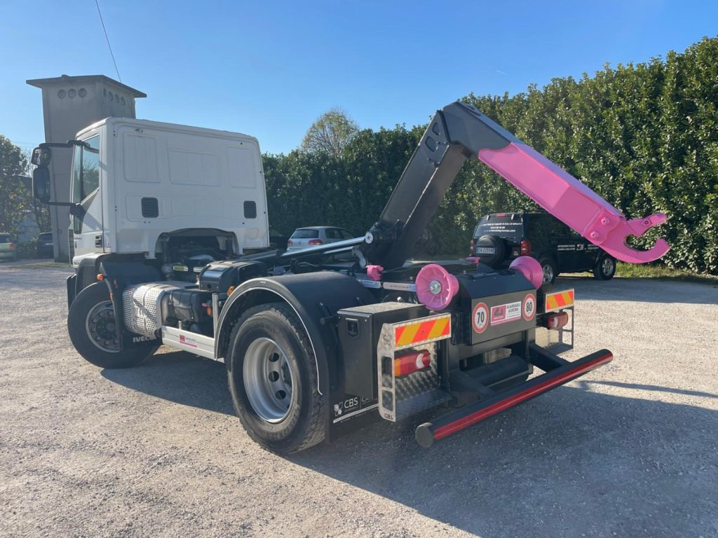 IVECO EUROCARGO 180E25 CON SCARRABILE NUOVO - Camion ampliroll: photos 4 IVECO EUROCARGO 180E25 CON SCARRABILE NUOVO - Camion ampliroll: photos 4