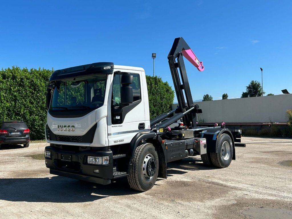 IVECO EUROCARGO 180E32K NUOVO SCARRABILE - Camion ampliroll: photos 1 IVECO EUROCARGO 180E32K NUOVO SCARRABILE - Camion ampliroll: photos 1