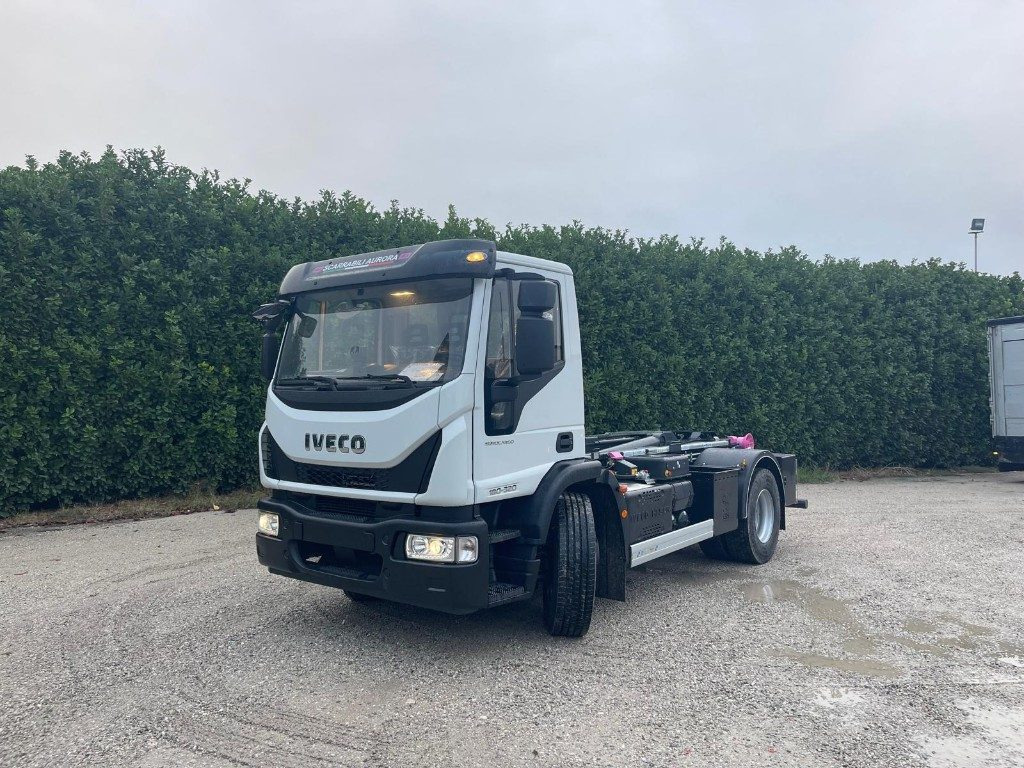 IVECO EUROCARGO 180K32 SCARRABILE NUOVO - Camion ampliroll: photos 1 IVECO EUROCARGO 180K32 SCARRABILE NUOVO - Camion ampliroll: photos 1