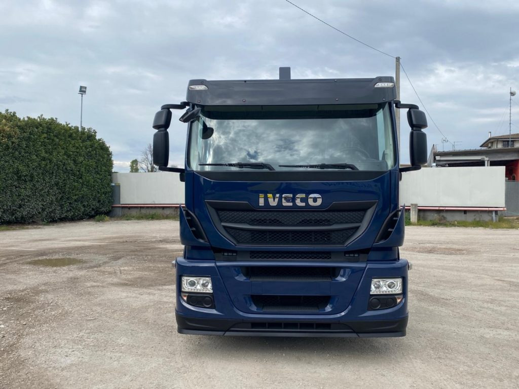 IVECO STRALIS 310 SCARRABILE FULL PNEUMATICO - Camion ampliroll: photos 5 IVECO STRALIS 310 SCARRABILE FULL PNEUMATICO - Camion ampliroll: photos 5