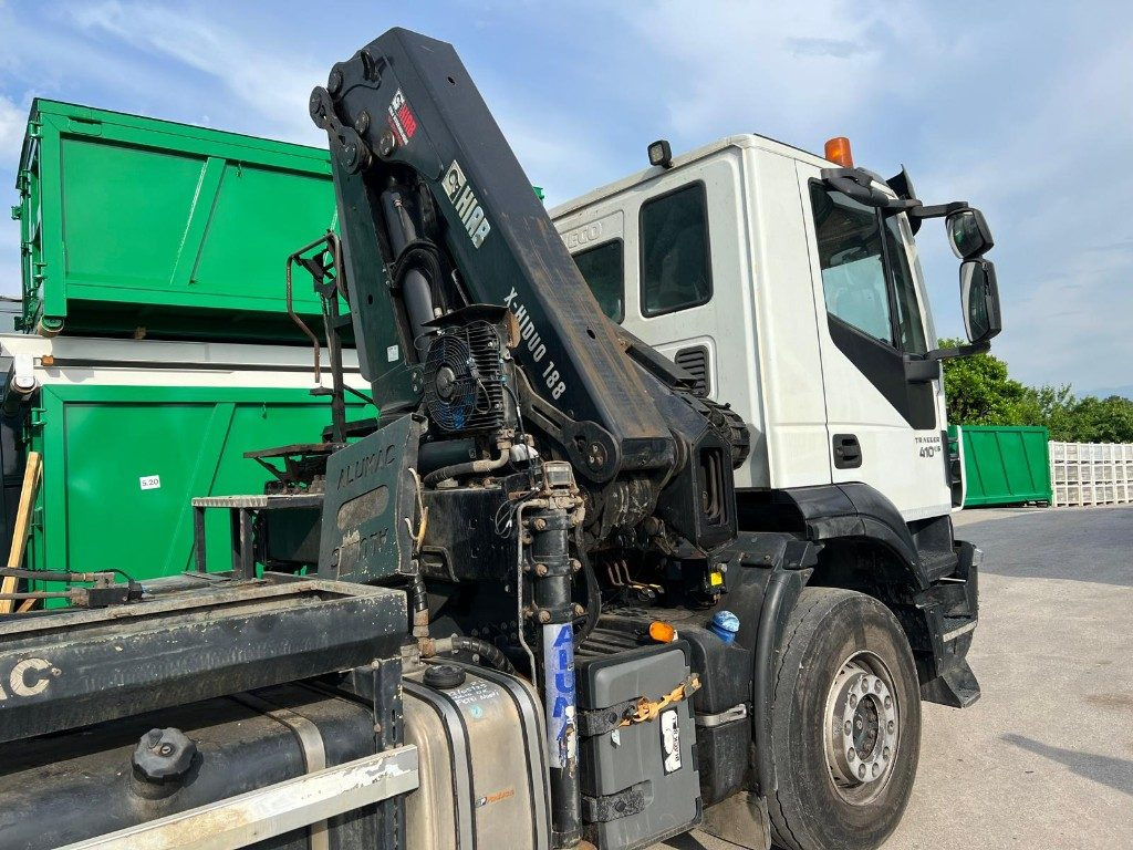 IVECO TRAKKER 410 SCARRABILE - Camion ampliroll: photos 5 IVECO TRAKKER 410 SCARRABILE - Camion ampliroll: photos 5