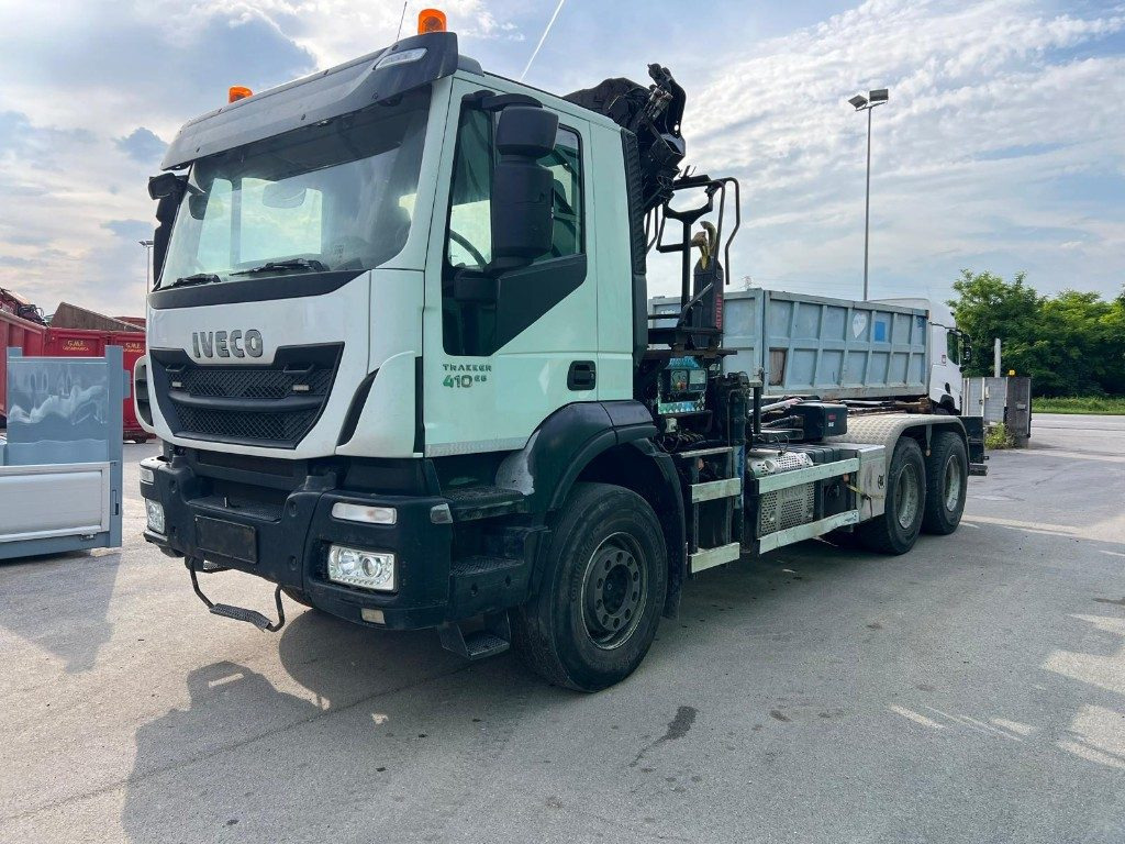 IVECO TRAKKER 410 SCARRABILE - Camion ampliroll: photos 1 IVECO TRAKKER 410 SCARRABILE - Camion ampliroll: photos 1