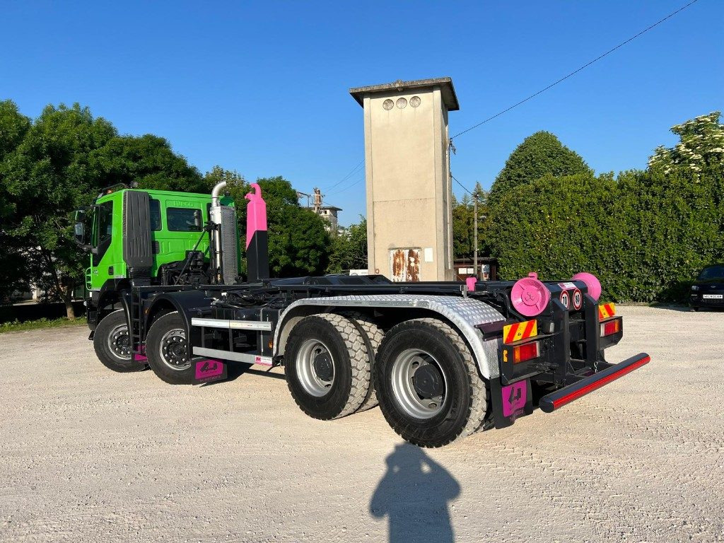 IVECO TRAKKER 450 SCARRABILE - Camion ampliroll: photos 4 IVECO TRAKKER 450 SCARRABILE - Camion ampliroll: photos 4