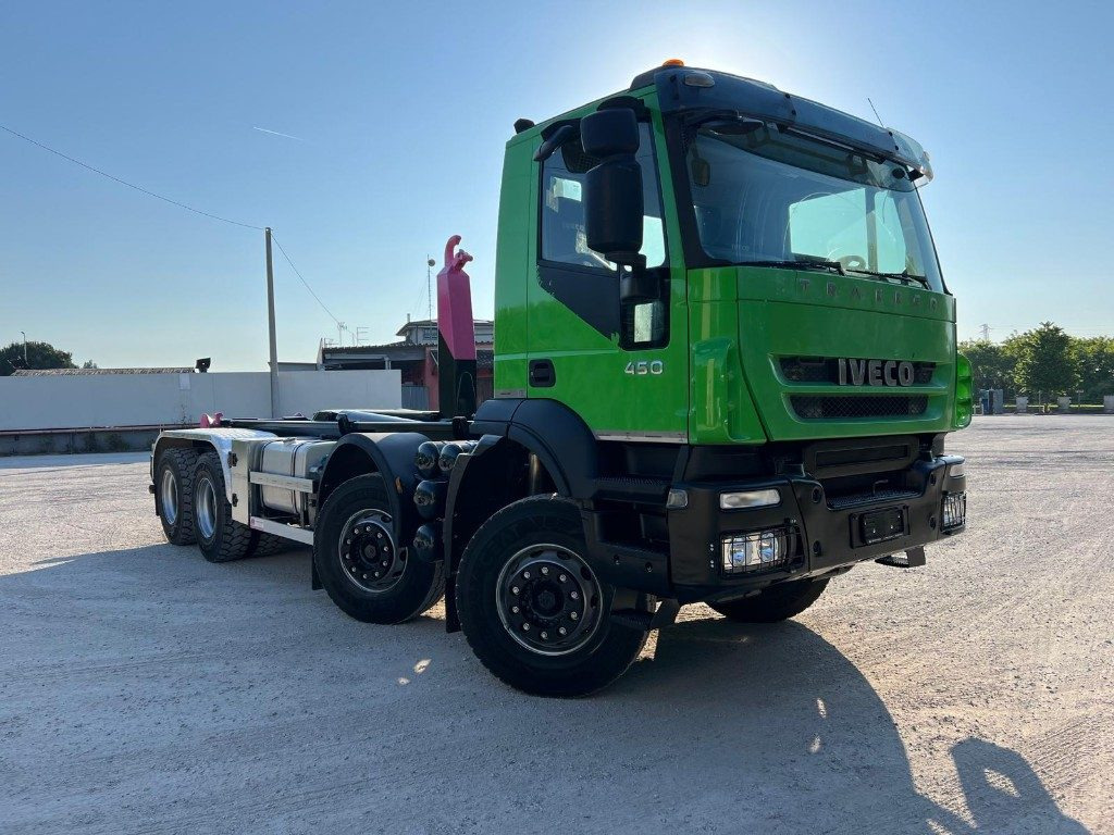 IVECO TRAKKER 450 SCARRABILE - Camion ampliroll: photos 2 IVECO TRAKKER 450 SCARRABILE - Camion ampliroll: photos 2