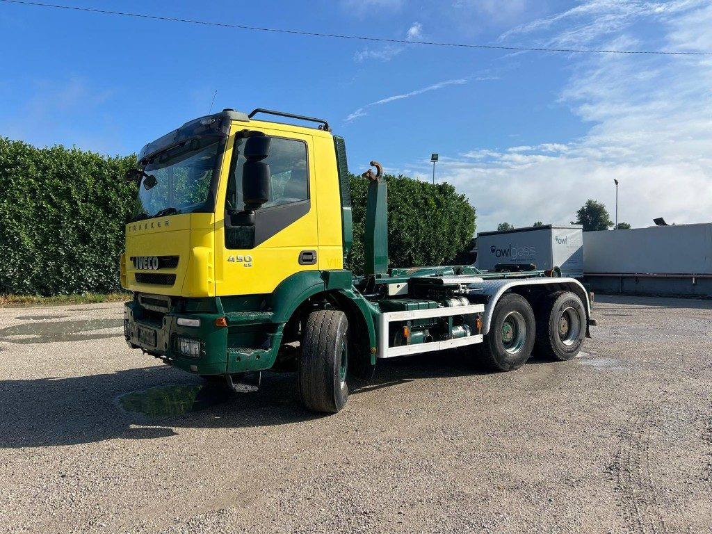 IVECO TRAKKER 450 SCARRABILE - Camion ampliroll: photos 1 IVECO TRAKKER 450 SCARRABILE - Camion ampliroll: photos 1