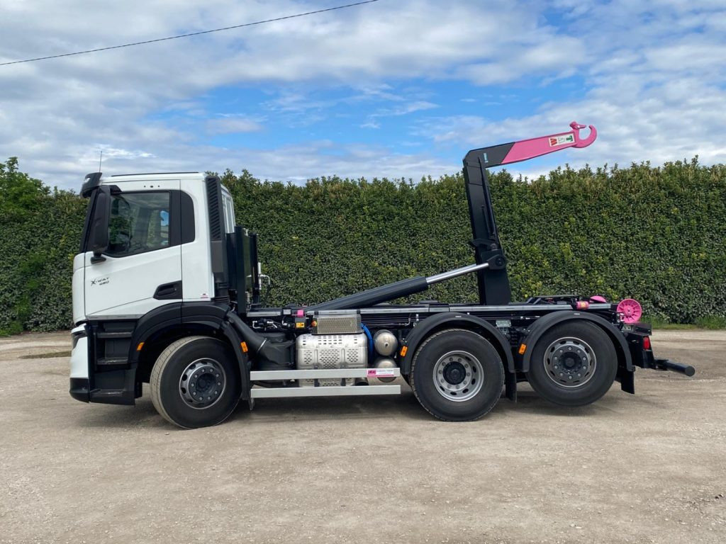 IVECO X-WAY AD280X48Y NUOVO SCARRABILE PASSO 3120 - Camion ampliroll: photos 3 IVECO X-WAY AD280X48Y NUOVO SCARRABILE PASSO 3120 - Camion ampliroll: photos 3