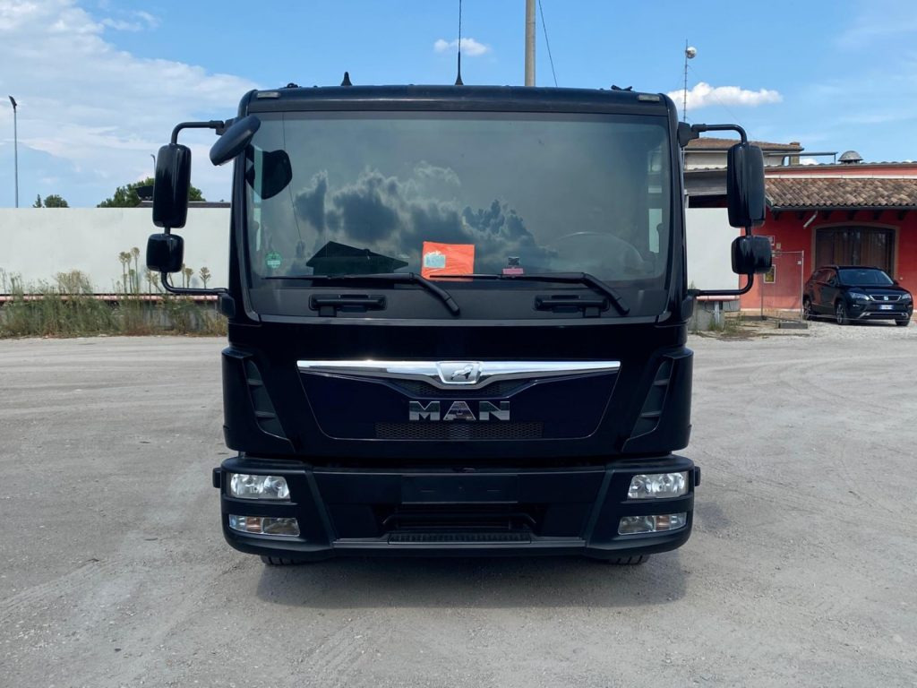 MAN TGL 12.220 CON SCARRABILE NUOVO - Camion ampliroll: photos 2 MAN TGL 12.220 CON SCARRABILE NUOVO - Camion ampliroll: photos 2