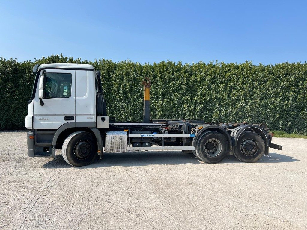 MERCEDES-BENZ MERCEDES ACTROS 25.41 SCARRABILE - Camion ampliroll: photos 3 MERCEDES-BENZ MERCEDES ACTROS 25.41 SCARRABILE - Camion ampliroll: photos 3