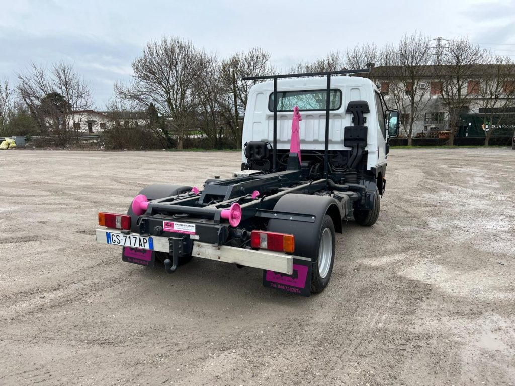 MITSUBISHI CANTER 3.0 SCARRABILE - Camion ampliroll: photos 5 MITSUBISHI CANTER 3.0 SCARRABILE - Camion ampliroll: photos 5