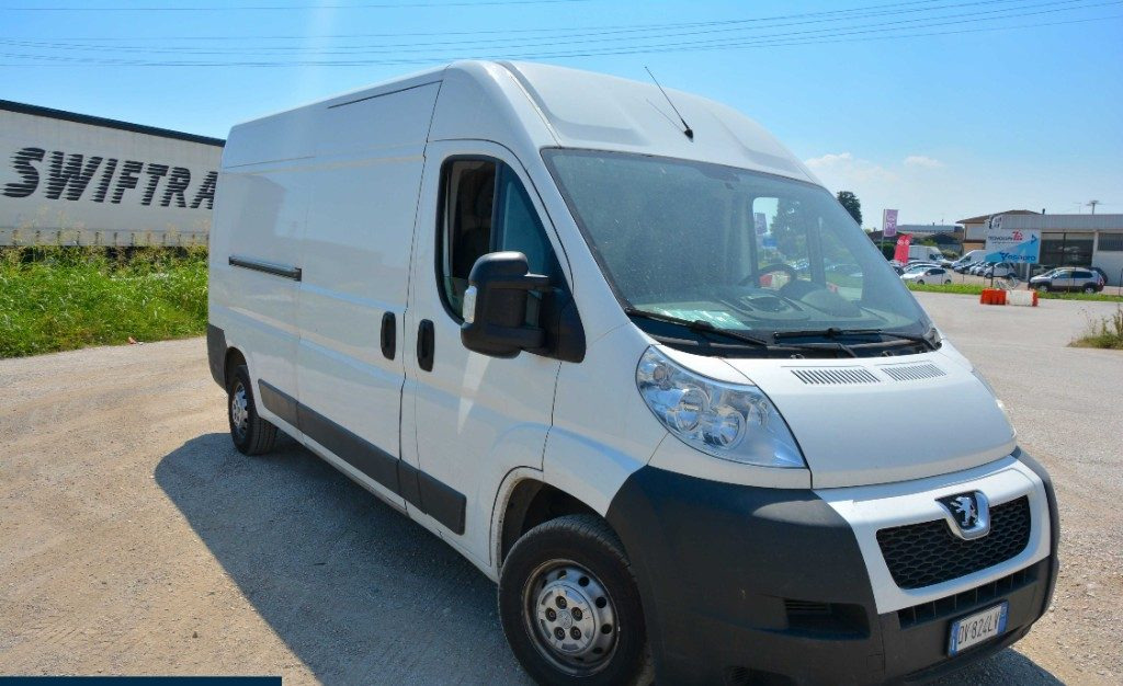 PEUGEOT FURGONE PEUGEOT - Fourgon utilitaire: photos 3 PEUGEOT FURGONE PEUGEOT - Fourgon utilitaire: photos 3