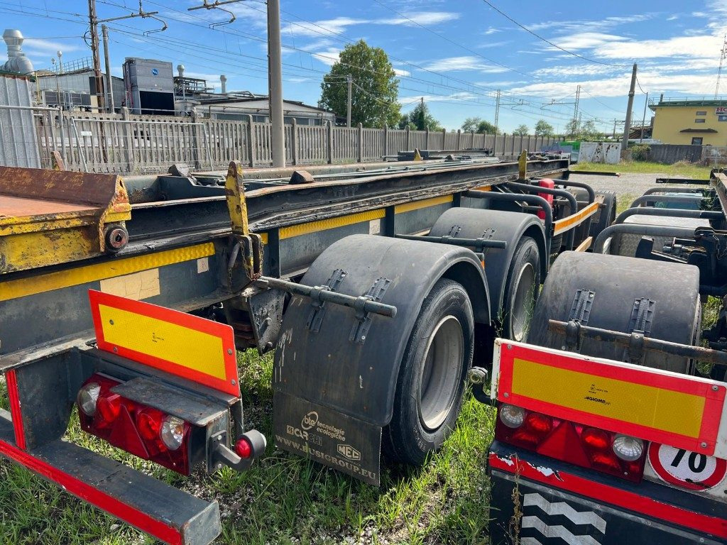 PIACENZA RIMORCHIO PIACENZA SCARRABILE BALESTRATO - Remorque ampliroll/ Multibenne: photos 5 PIACENZA RIMORCHIO PIACENZA SCARRABILE BALESTRATO - Remorque ampliroll/ Multibenne: photos 5