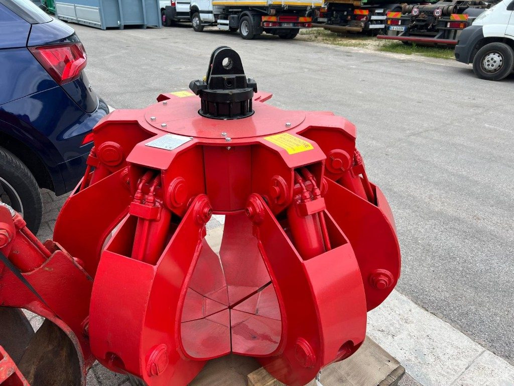 POLIPO NUOVO A 6 PALE CON ROTORE - Grappin: photos 1 POLIPO NUOVO A 6 PALE CON ROTORE - Grappin: photos 1