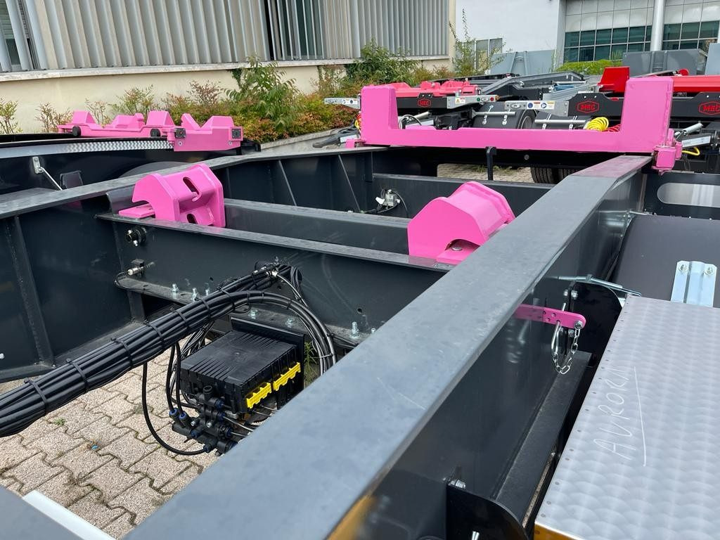 RIMORCHIO CBS NUOVO SCARRABILE - Remorque ampliroll/ Multibenne: photos 4 RIMORCHIO CBS NUOVO SCARRABILE - Remorque ampliroll/ Multibenne: photos 4